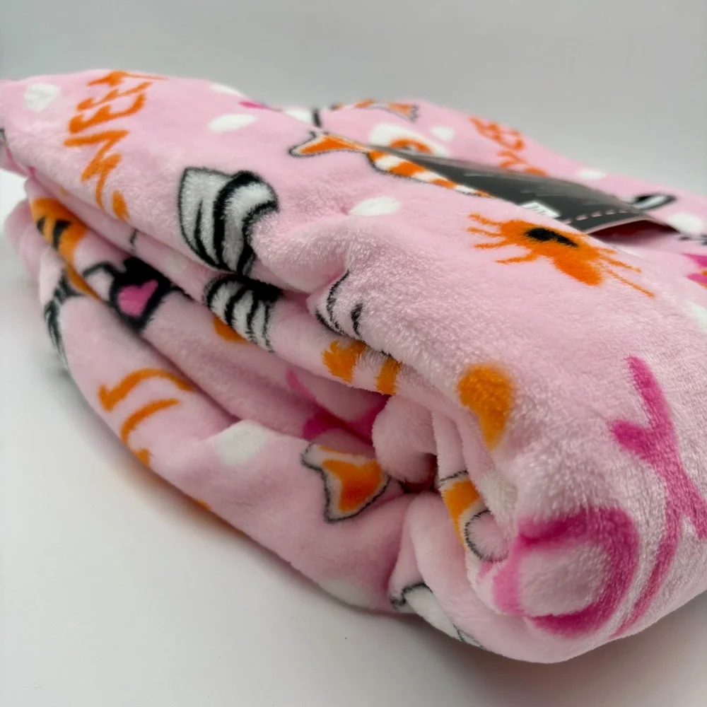 Betsey Johnson Summerween Plush‎ Throw Blanket Pink Candy Spooky Sweet Treat Boo